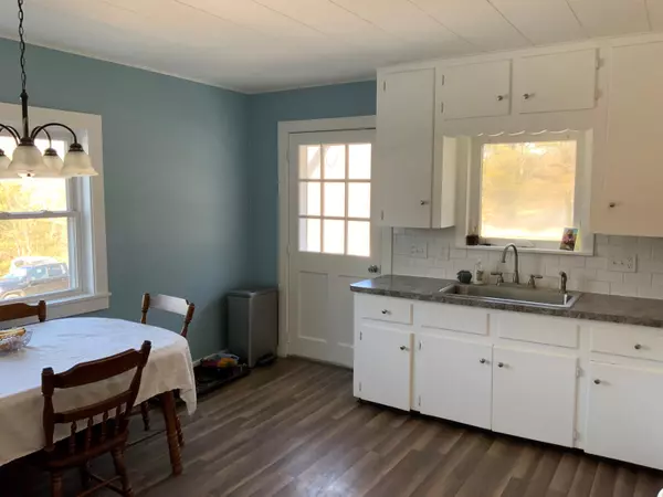 West Gardiner, ME 04345,173 Hinkley RD