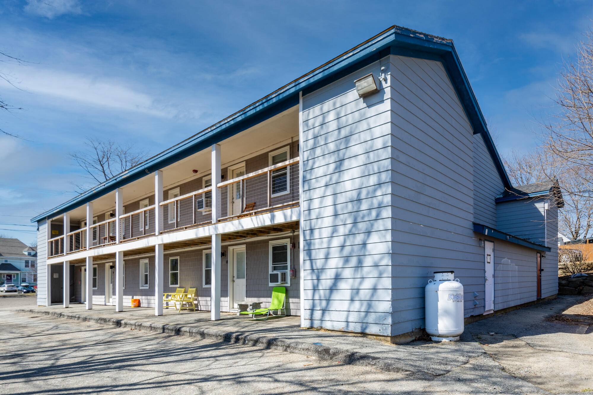 18 Lindsey ST, Rockland, ME 04841