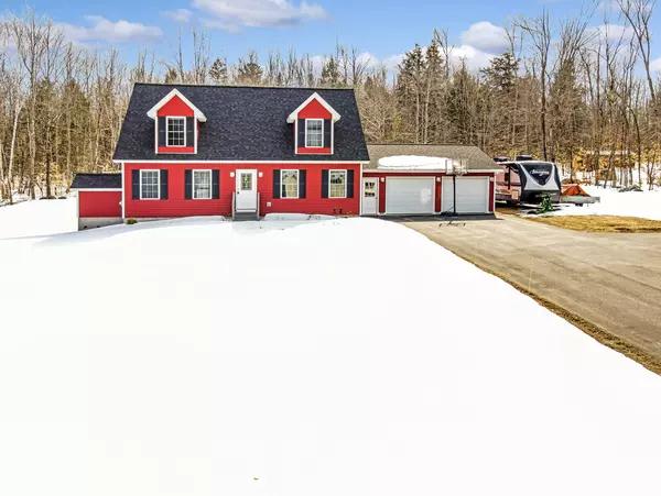 Sidney, ME 04330,62 Richard RD