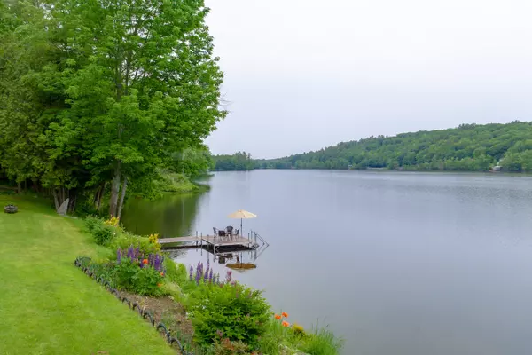 Mount Vernon, ME 04352,2112 North RD