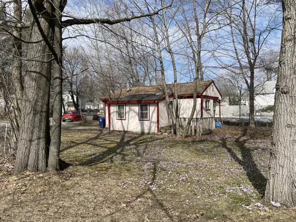 Westbrook, ME 04092,134 Rochester ST