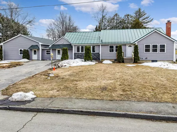 Gardiner, ME 04345,74 Fountain ST