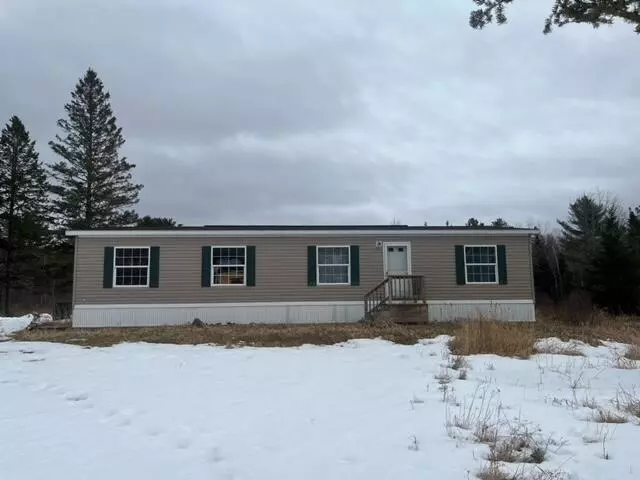 115 Cross RD, Columbia, ME 04623
