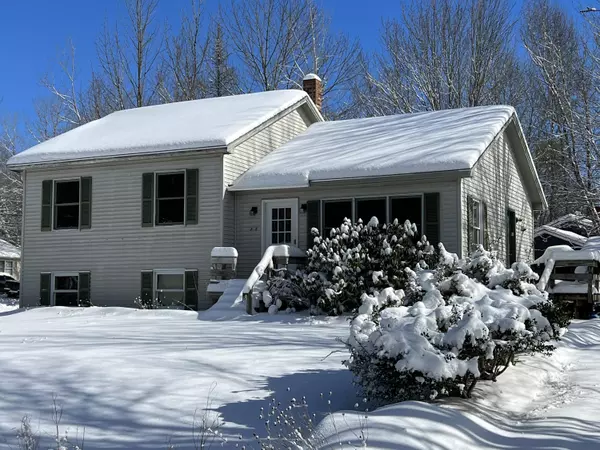 101 Booker ST, Thomaston, ME 04861