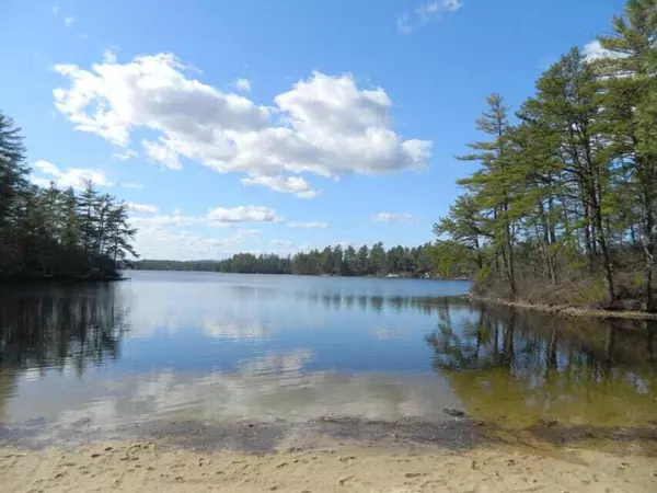 Acton, ME 04001,32 Asbury LN