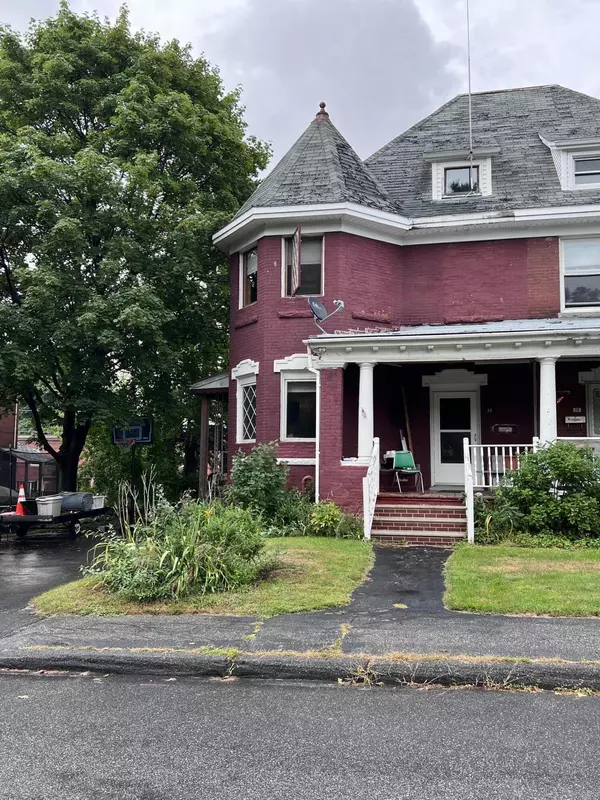 12 Erchles ST, Rumford, ME 04276