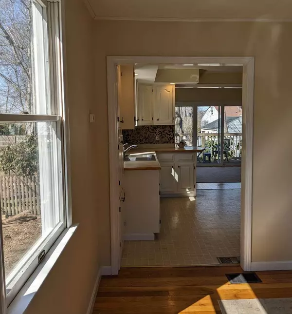 South Portland, ME 04106,735 Highland AVE