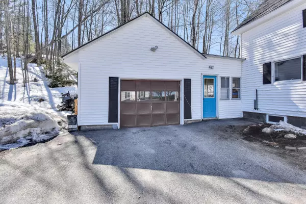 Rumford, ME 04276,704 Spring AVE