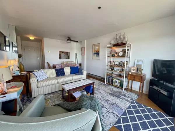 South Portland, ME 04106,148 Breakwater DR #610