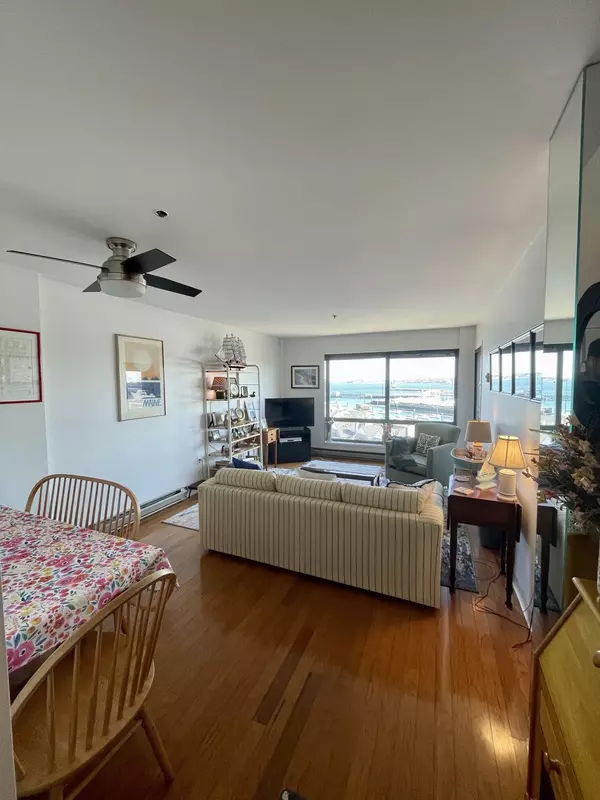 South Portland, ME 04106,148 Breakwater DR #610