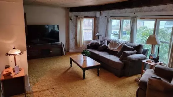 Kittery, ME 03905,5 Foyes LN