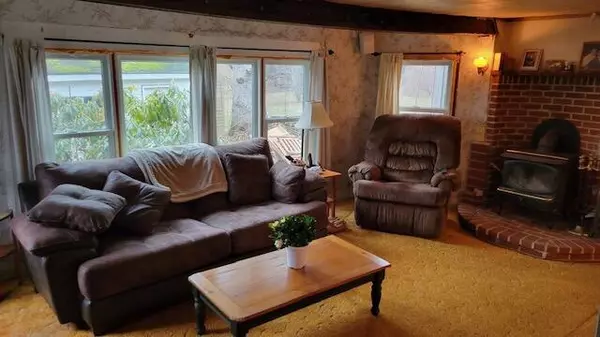 Kittery, ME 03905,5 Foyes LN