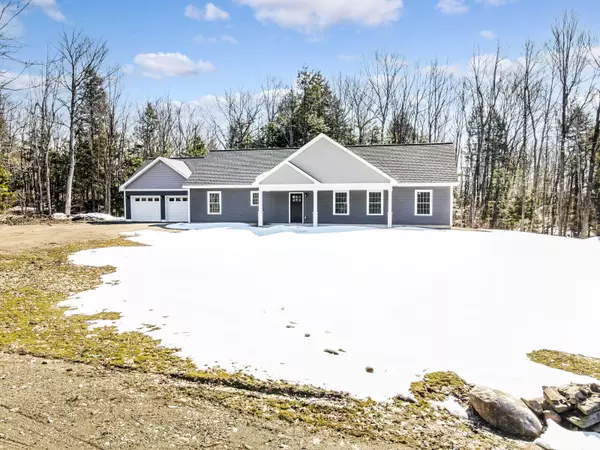 Sidney, ME 04330,51 Keenan DR