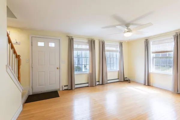 South Portland, ME 04106,330 Sawyer ST #4