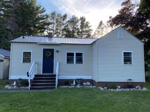 8 Winchester ST, Presque Isle, ME 04769