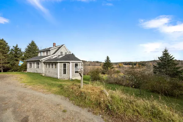 Lubec, ME 04652,27 Crows Neck RD