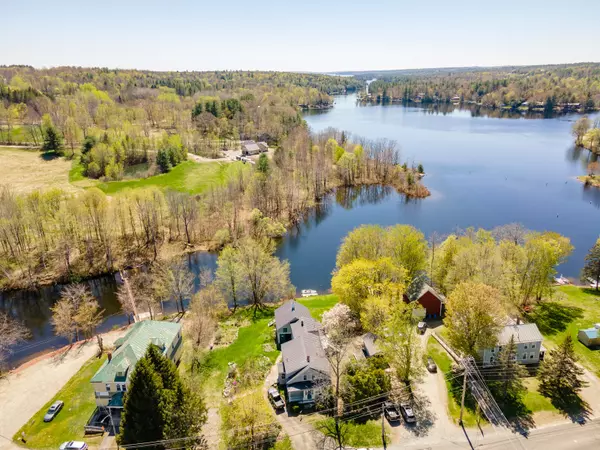 Oakland, ME 04963,18 Belgrade RD