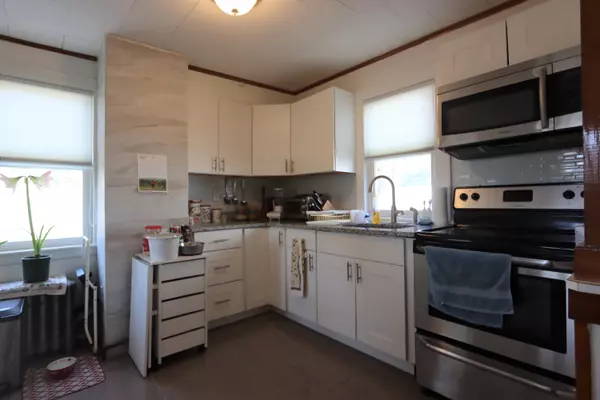 South Portland, ME 04106,73 Grandview AVE