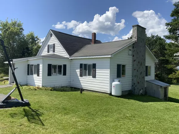 4326 Aroostook RD, Winterville Plt, ME 04739