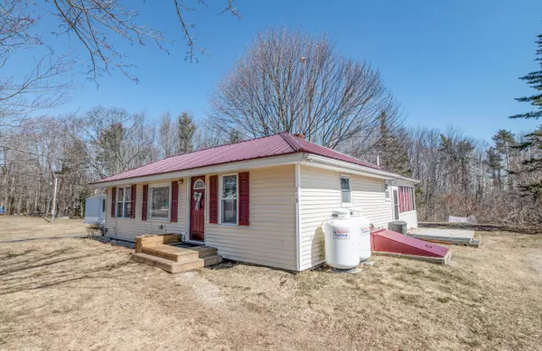 218 Libby Hill RD, Gardiner, ME 04345