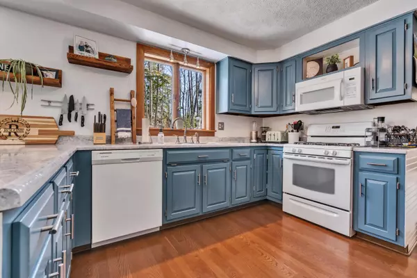 Poland, ME 04274,452 N Raymond RD