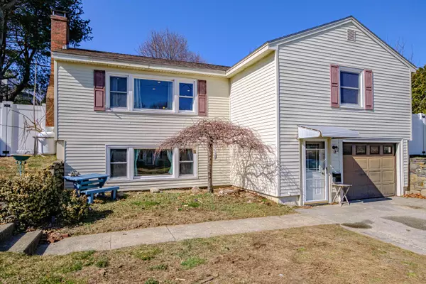 34 Heather RD, South Portland, ME 04106