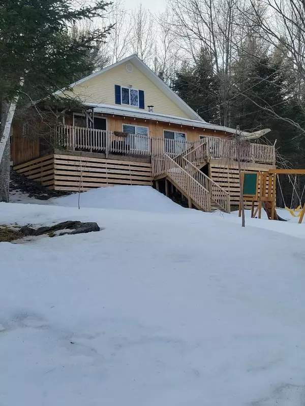25 MOUNTAIN HIGH DRIVE, Orrington, ME 04474