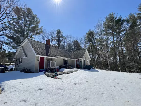 21 Serenity Hill EST, Naples, ME 04055