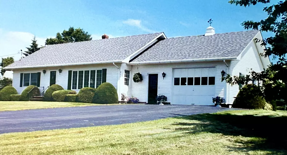 211 Exeter RD, Corinna, ME 04928