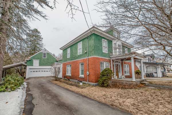 28 Maple ST, Madison, ME 04950