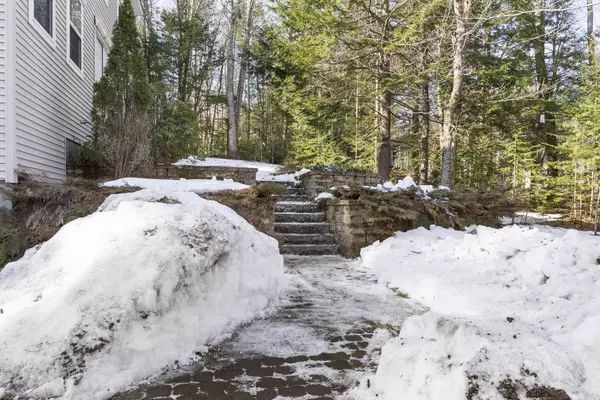 Freeport, ME 04032,4 Patagonia DR