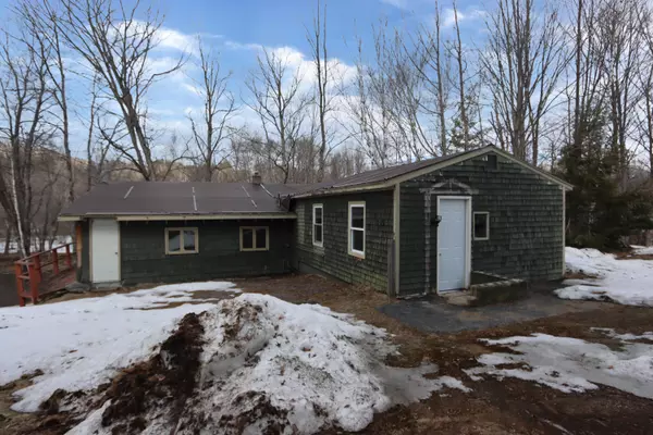 655 Roxbury RD, Mexico, ME 04257