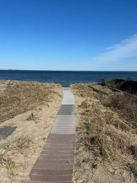 5 Dune AVE, Saco, ME 04072