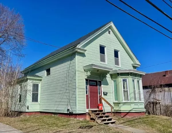 3 Union ST, Waterville, ME 04901