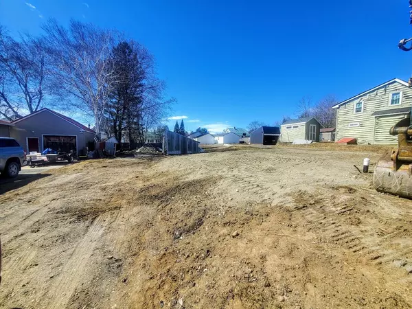 East Millinocket, ME 04430,30 Birch ST