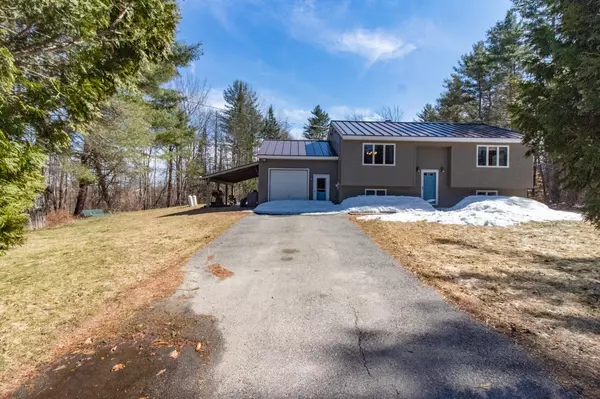 64 Gilman RD, Monmouth, ME 04259