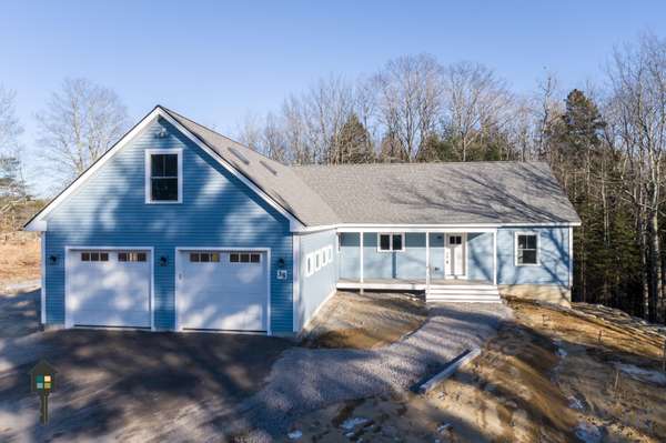 38 Halcyon DR, Topsham, ME 04086