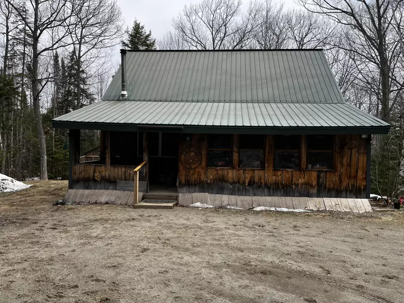 141 Emery RD, Starks, ME 04911