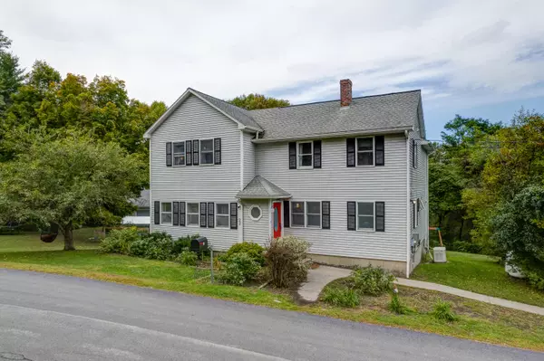 Vassalboro, ME 04989,22 Station Hill RD