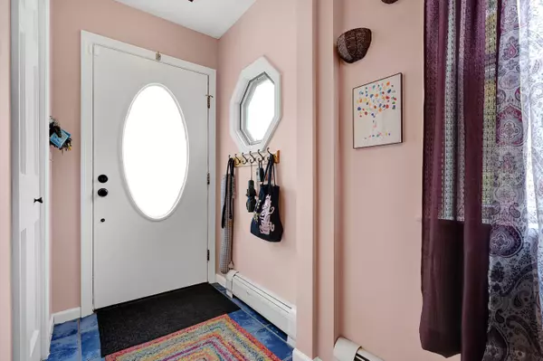 Vassalboro, ME 04989,22 Station Hill RD