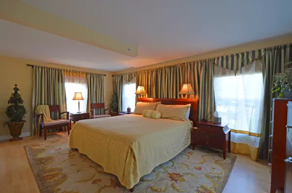 Kennebunkport, ME 04046,272 Mills RD #4K