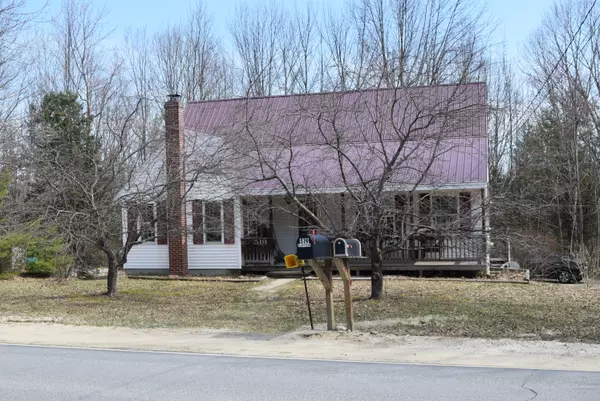 519 Greenwood RD, Norway, ME 04268