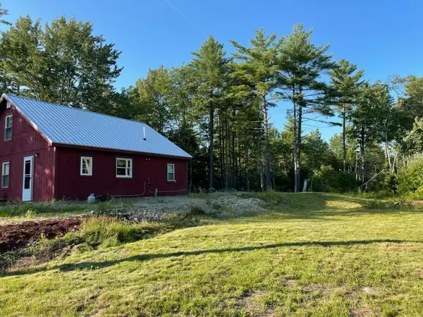 Searsmont, ME 04973,693 Woodmans Mill RD