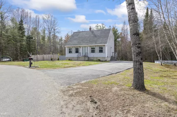 Lisbon, ME 04250,11 Cedar ST