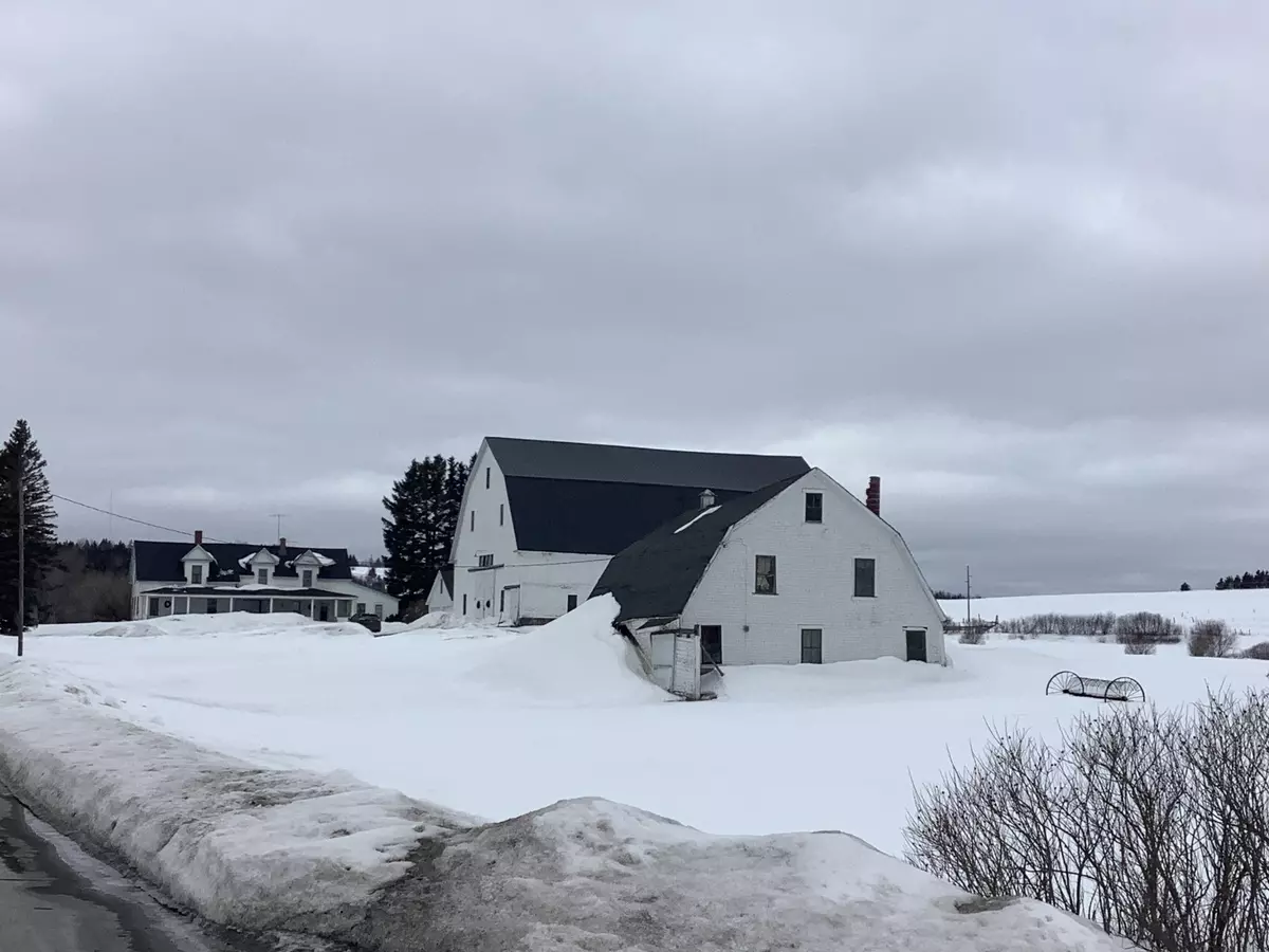 Fort Fairfield, ME 04742,48 Presque Isle RD