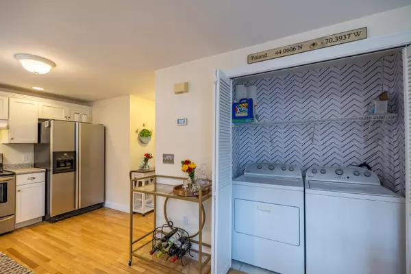 Poland, ME 04274,17 W Shore DR