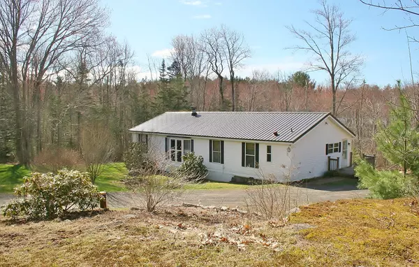 24 Grierson RD, South Thomaston, ME 04858