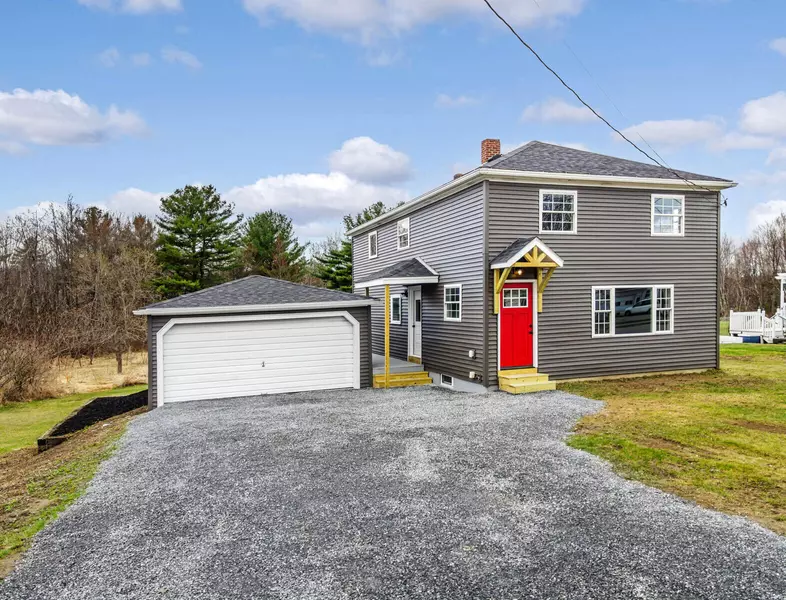 27 Savage ST, Fairfield, ME 04937