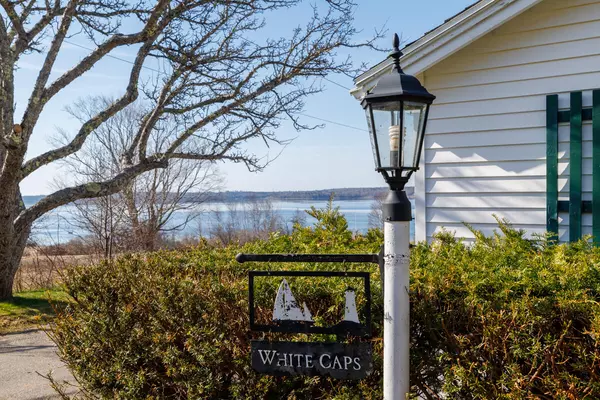 Sedgwick, ME 04673,502 Reach RD