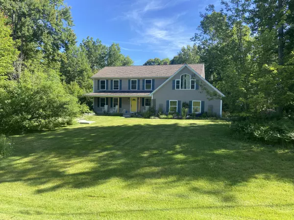 39 Surrey LN, Hampden, ME 04444